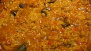 Arroz con Atún y Calamares en Salsa: Receta Fácil y Rica