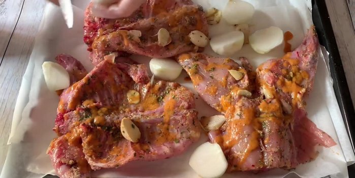 Precalentar el horno a 200 grados con calor arriba y abajo (247.45).