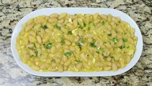 Alubias Blancas en Pepitoria: Receta Española Medieval