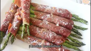 Espárragos al horno con jamón y parmesano: Receta fácil y deliciosa
