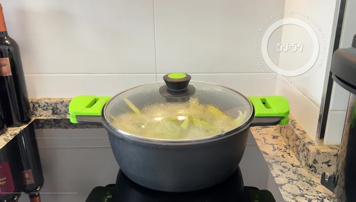 Para la variante 3, añadir 2-3 cucharadas de sémola de maíz por taza de maíz (426).