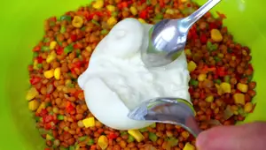 Ensalada de Lentejas Fresca y Saludable (5 minutos)