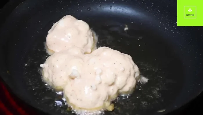 Repetir el proceso con el resto de la coliflor.