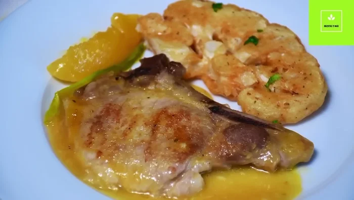Servir. Puedes agregar cilantro o queso rallado como guarnición.