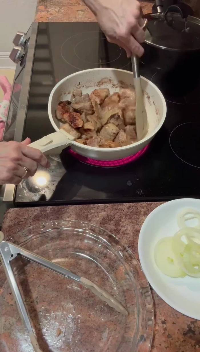 Dar vuelta a las masitas para que se doren por todos lados y se ablanden. Cocinar por unos minutos más hasta que estén listas.
