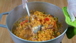 Arroz con Sardinas: Receta Fácil y Económica ¡Delicioso!