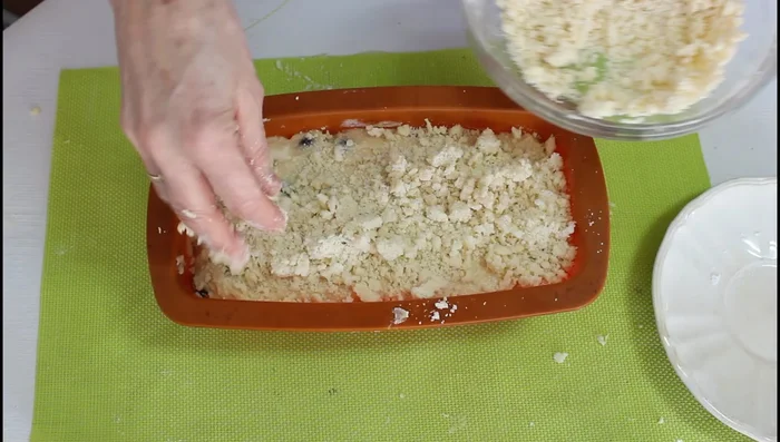 Hornea en horno precalentado a [Temperatura en grados Celsius] con calor arriba y abajo (sin aire) durante aproximadamente 60 minutos. Verifica la cocción pinchando con un palillo.