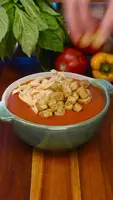 Sopa de Tomates Asados con Pollo: Receta Fácil y Deliciosa