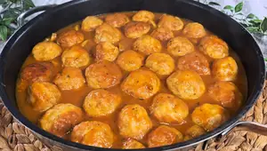 Albóndigas de Pollo Jugosas: Receta Fácil y Deliciosa