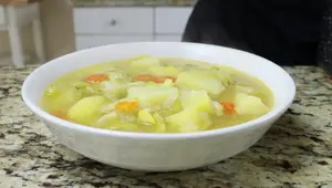 Receta de Porrusalda: Sopa Española de Puerro y Papa