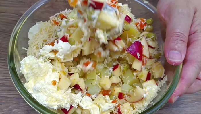Mezclar suavemente hasta integrar todos los ingredientes.