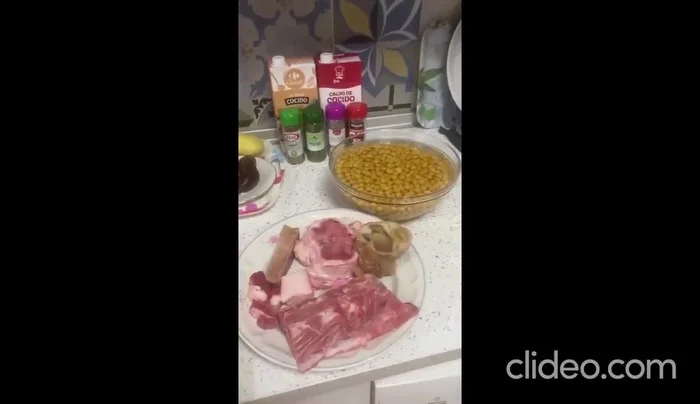 Remojar los garbanzos durante 12 horas.