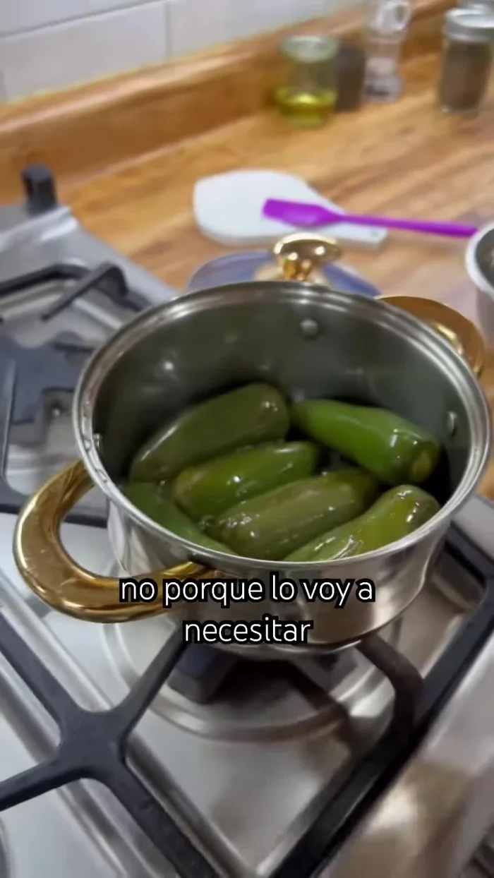 Envasar en frascos esterilizados si se desea conservar por más tiempo (opcional).