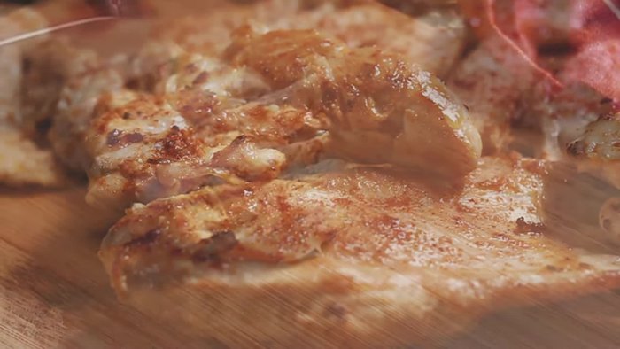 Calentar una sartén con un poco de aceite de oliva a fuego medio.