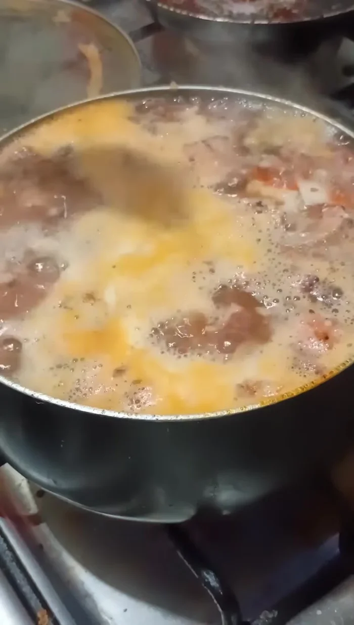 Revuelve para mezclar todos los ingredientes y cocina hasta que la espuma desaparezca (esto indica que está cocido).
