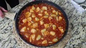 Estofado Español de Pescado y Judías Blancas (20 min)