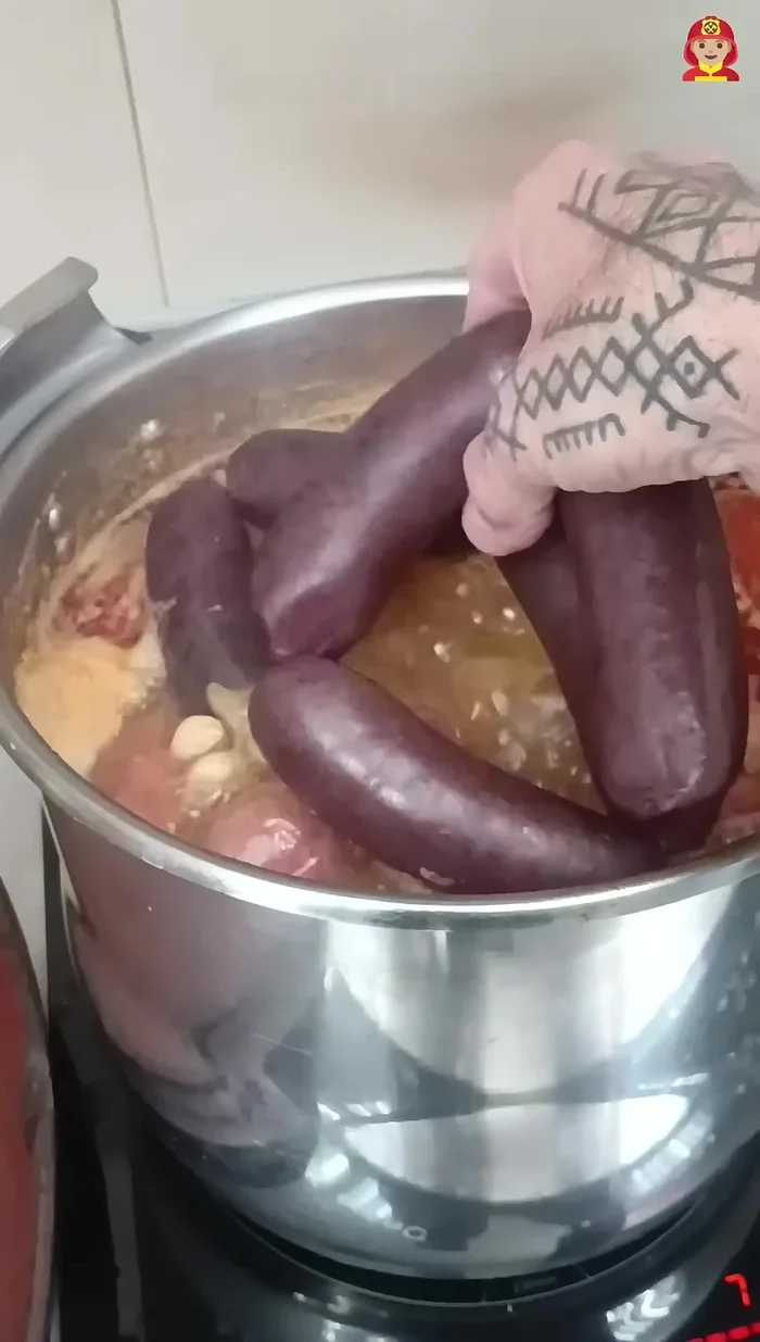 Cuando falten 5-10 minutos, añadir las morcillas.