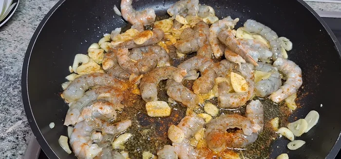Añadir perejil picado.