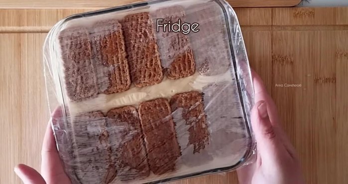 Deja enfriar en el refrigerador por una hora.
