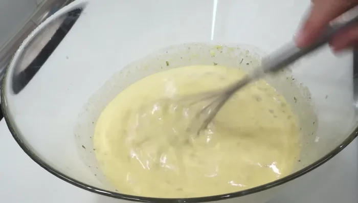 Dejar reposar la mezcla durante 30 minutos para que la avena se hidrate.