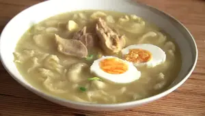Receta Ramen Hispano-Ucraniano: Sopa de Pollo Casera