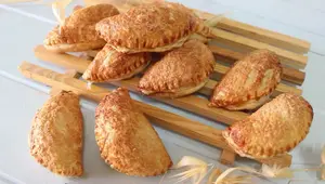 Empanadillas de hojaldre rellenas de chocolate: Receta fácil y rápida