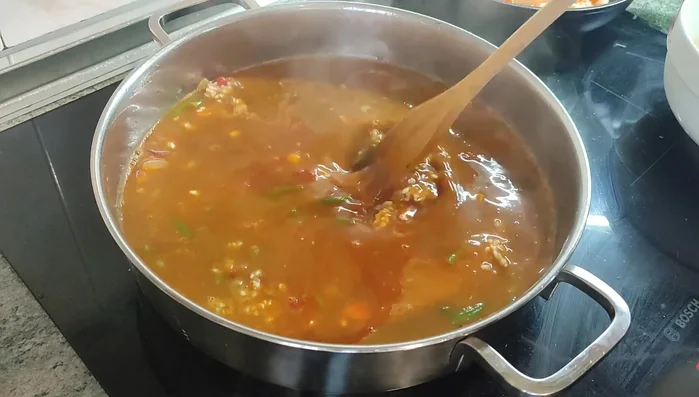 Cocinar el arroz durante 18 minutos (ajustar según la variedad de arroz).