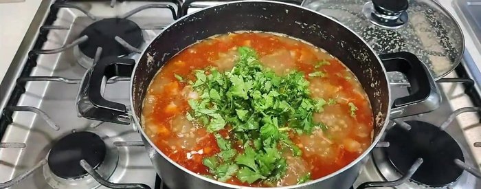 Agregar el cilantro (369.759) y rectificar la sal (400.68).