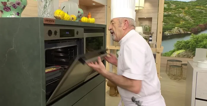 Deja enfriar completamente antes de desmoldar. [362.84]