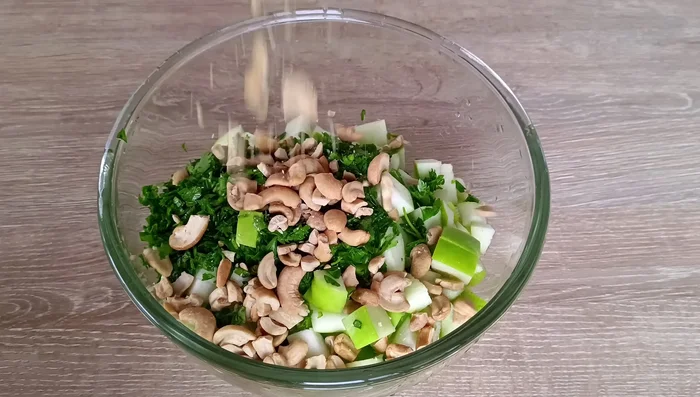 Agregar las nueces (o marañones).