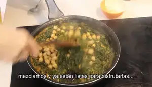 Espinacas Esparragadas con Garbanzos: Receta Andaluza