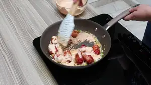 Salchichas con Chipotle: Receta Fácil y Deliciosa para Invitados