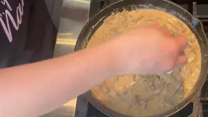 Estrogonofe de Res Fácil y Rápido: Receta Casera en 45 Minutos