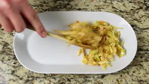 Ensalada de Col y Ajo Española: Receta Fácil y Deliciosa