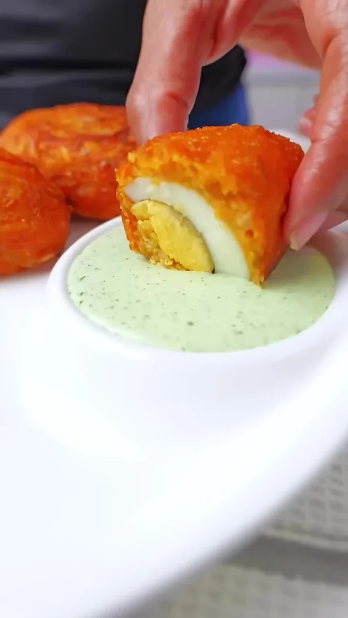 Sirve tus tortitas con el aderezo.