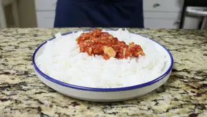 Arroz con Atún y Tomate: Receta Española Fácil y Rápida