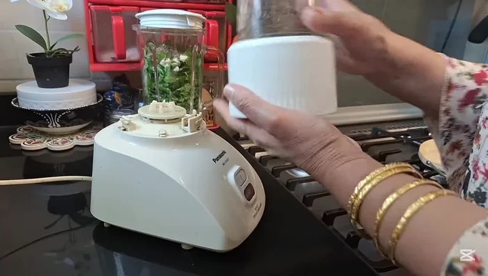 Calentar una sartén con un poco de aceite de oliva.