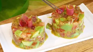 Timbal de Aguacate, Jamón y Tomate: Receta Fácil y Deliciosa