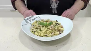 Pasta al Pesto con Calamares: Receta Fácil y Deliciosa