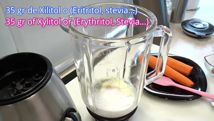 Agregar 35 g de silitol (o edulcorante que prefieras).