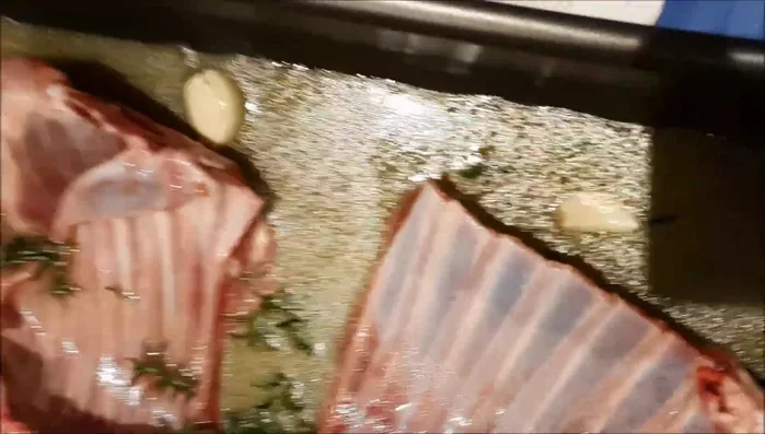 Llevar al horno a 170 grados aproximadamente media hora.