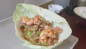Receta Fácil: Wraps de Langostinos con Ensalada Crujiente