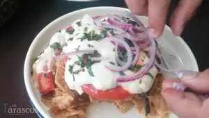 Receta de Chilaquiles con Chistorra Gratinada a la Parrilla