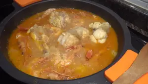 Suquet de Rape y Gambas: Receta Festiva Fácil y Deliciosa