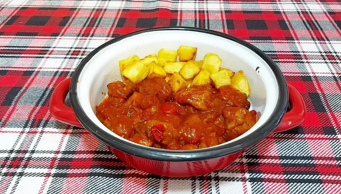 Dejar cocinar unos 2 minutos más para que se integren los sabores.