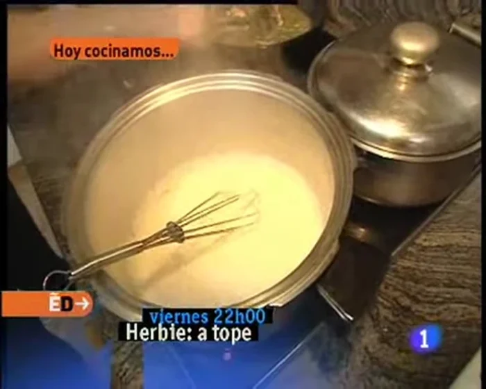 Cubrir con la bechamel.