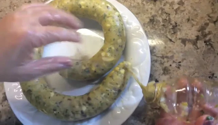 Atar ambos extremos de la tripa.
