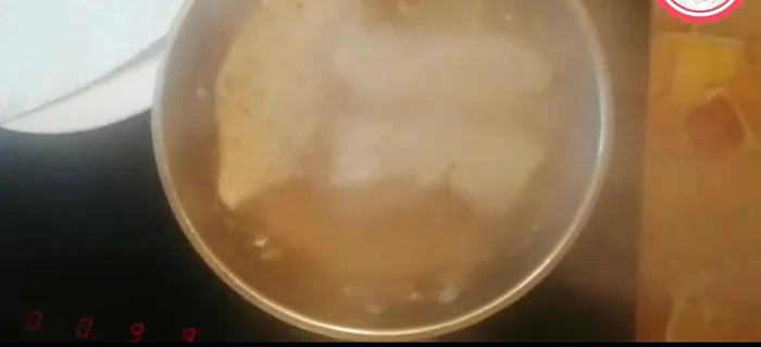Hervir las pancetas durante 3 minutos, luego dejar reposar y enfriar.