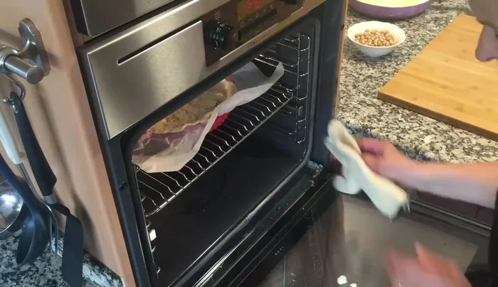 Hornear la quiche durante 20 minutos a 180°C. Dejar enfriar antes de desmoldar.