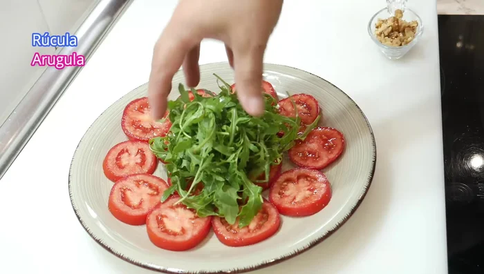 Añadir la rúcula (o el ingrediente que prefieras).